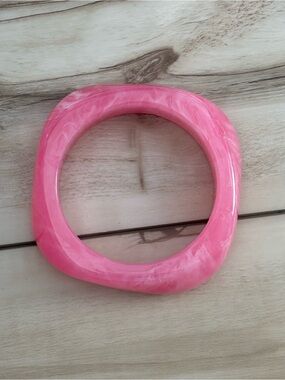 Pink Resin Square-Round Bangle Bracelet